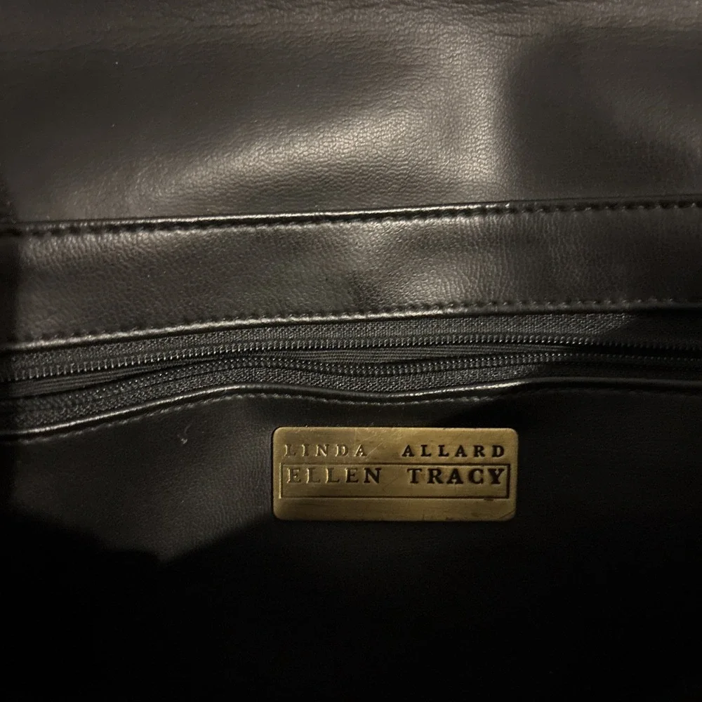 Vintage Linda Allard, Ellen Tracy Black Shoulder Strap Women's Leather‎  Purse